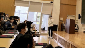 大学の講義体験や交流を通して学問の魅力を知り、進路意識と学習意欲を高めること